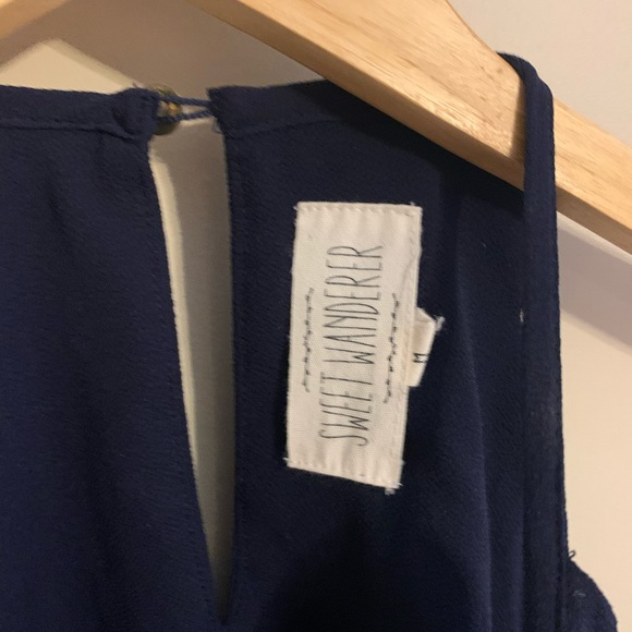 NEW Scalloped Trim Blouse - Picture 3 of 3